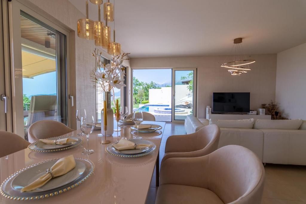 Виллы Luxury Villa Crystal Blue Свети-Стефан-110