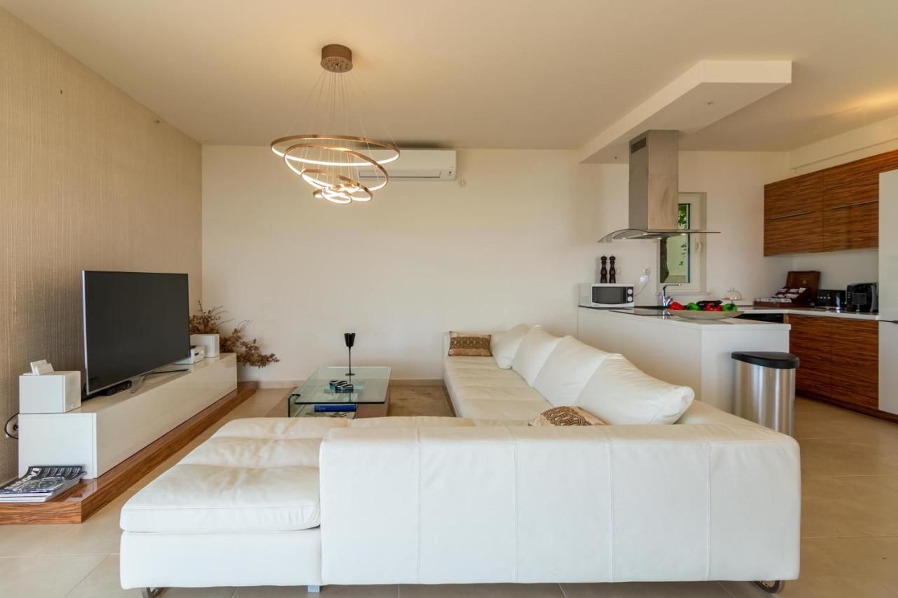 Виллы Luxury Villa Crystal Blue Свети-Стефан-25