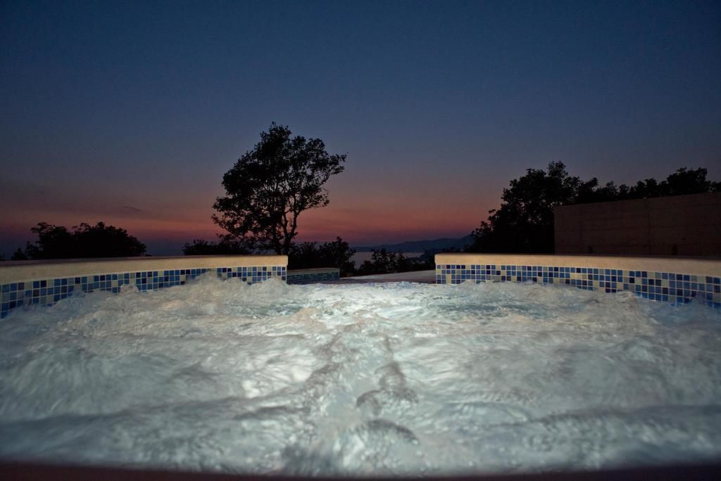 Виллы Luxury Villa Crystal Blue Свети-Стефан-74