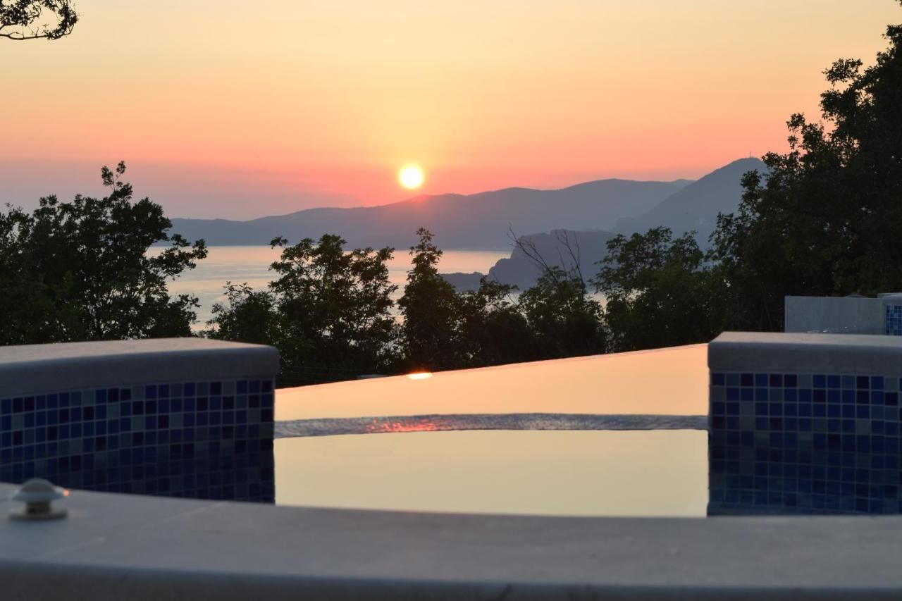 Виллы Luxury Villa Crystal Blue Свети-Стефан-12