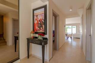 Виллы Luxury Villa Crystal Blue Свети-Стефан Вилла с собственным бассейном-123