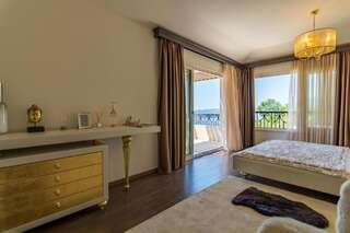 Виллы Luxury Villa Crystal Blue Свети-Стефан Вилла с собственным бассейном-14