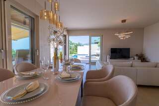 Виллы Luxury Villa Crystal Blue Свети-Стефан Вилла с собственным бассейном-23