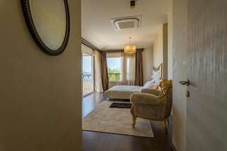 Виллы Luxury Villa Crystal Blue Свети-Стефан Вилла с собственным бассейном-25