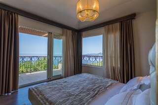 Виллы Luxury Villa Crystal Blue Свети-Стефан Вилла с собственным бассейном-26