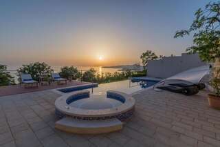 Виллы Luxury Villa Crystal Blue Свети-Стефан Вилла с собственным бассейном-38