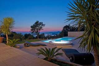 Виллы Luxury Villa Crystal Blue Свети-Стефан Вилла с собственным бассейном-46