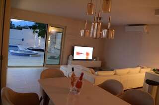 Виллы Luxury Villa Crystal Blue Свети-Стефан Вилла с собственным бассейном-53