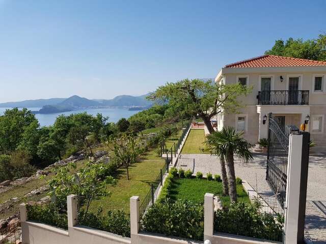 Виллы Luxury Villa Crystal Blue Свети-Стефан-80